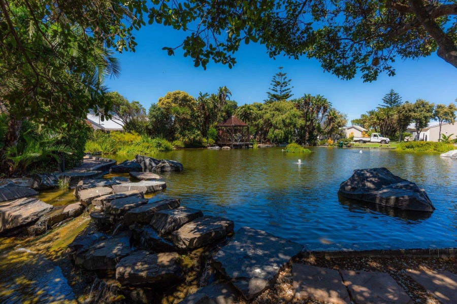 2 Bedroom Property for Sale in Woodbridge Island Western Cape